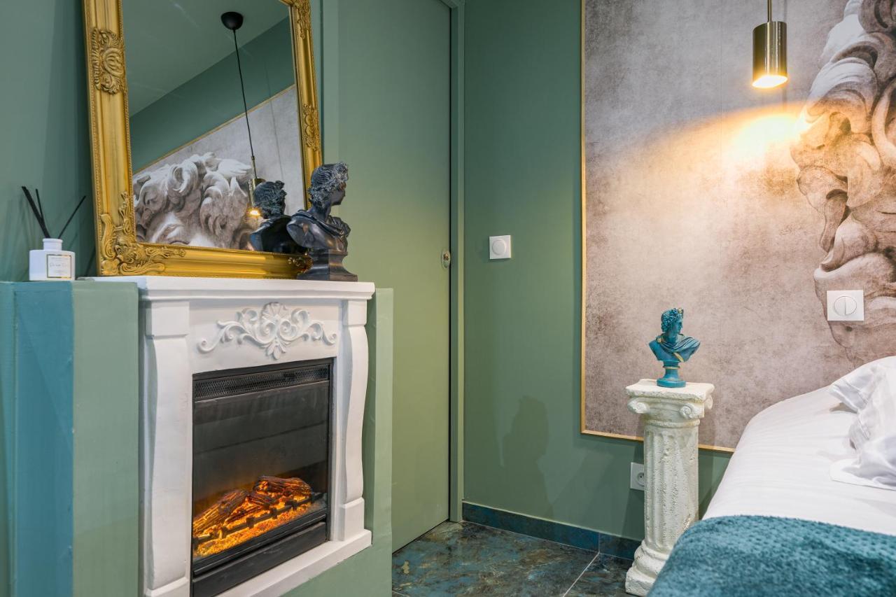 Le Musee D'Aphrodite / Jacuzzi Montgeron Екстер'єр фото